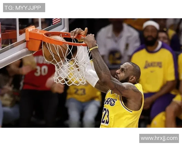 湖人队与热火队12月精彩对决回顾及赛季前景分析